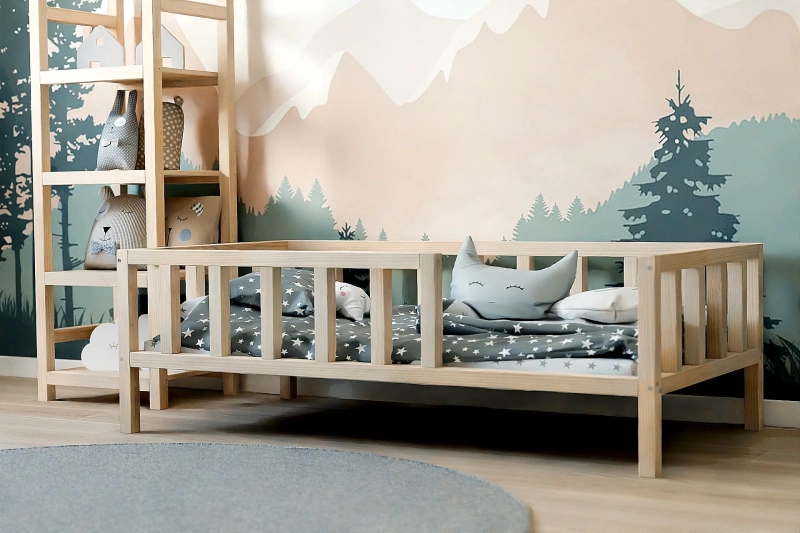 łóżko dla przedszkolaka z barierkami, łóżko przedszkolaka montessori